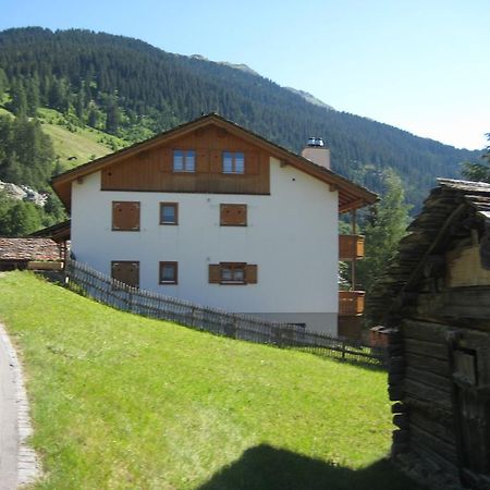 Dachwohnung Unterem Hoereli Vals Esterno foto