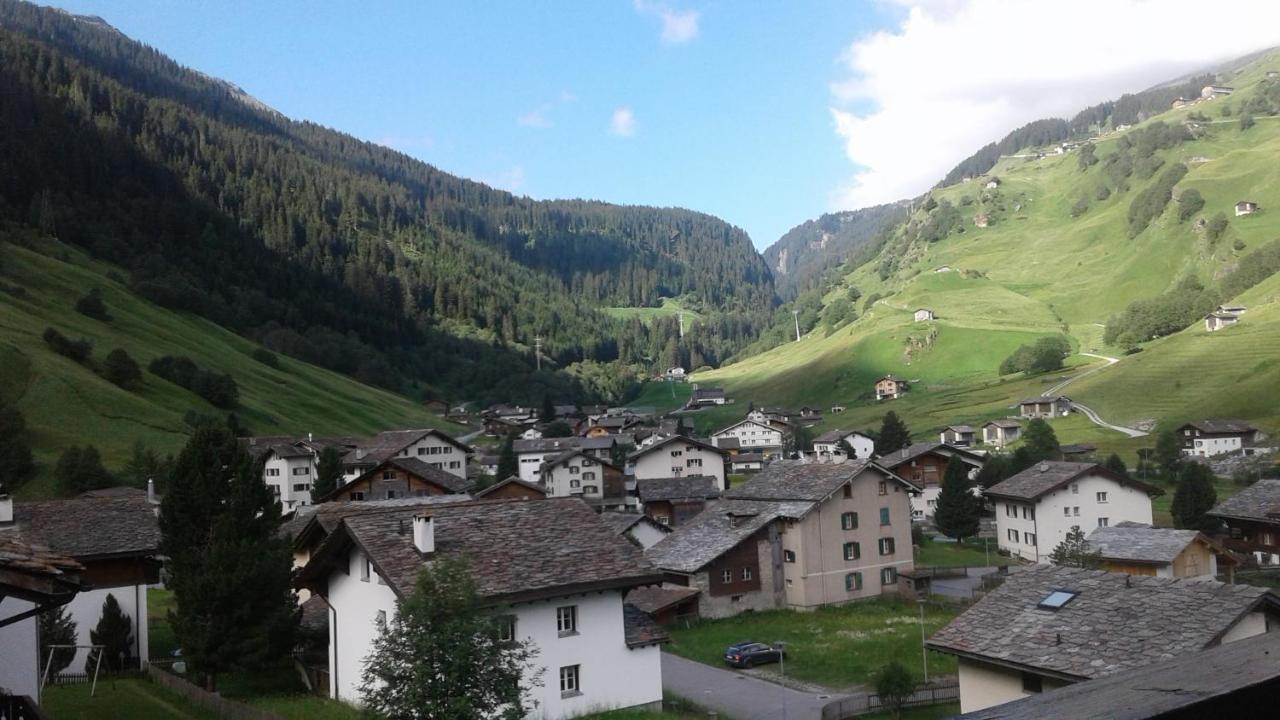 Dachwohnung Unterem Hoereli Vals Esterno foto
