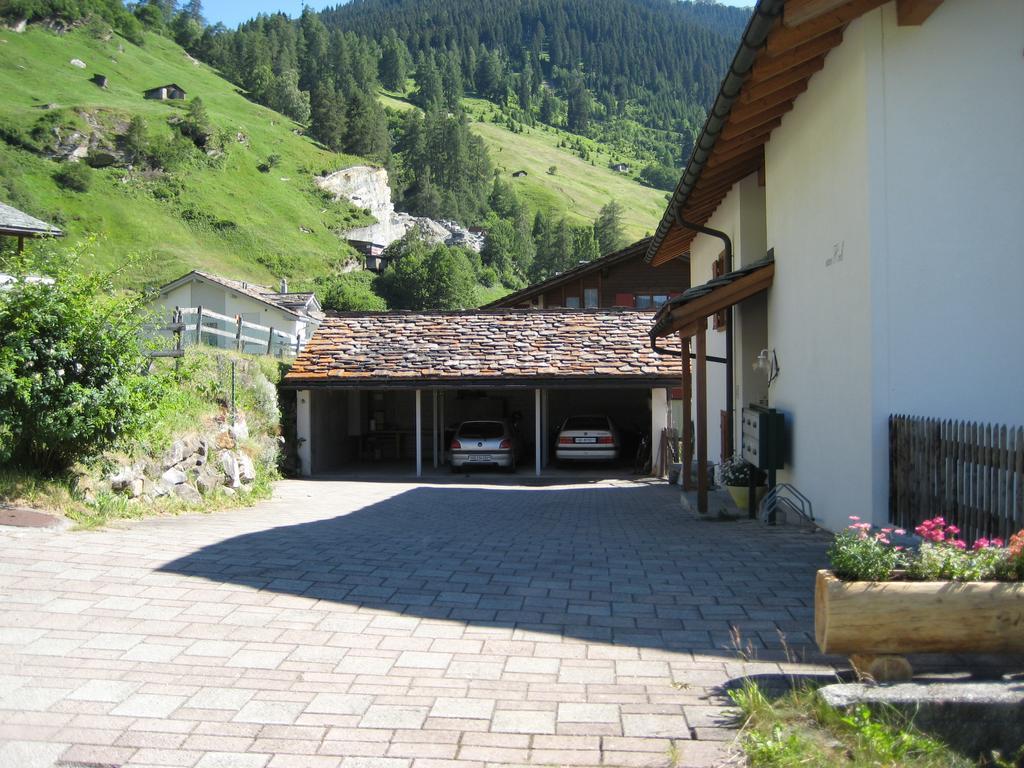 Dachwohnung Unterem Hoereli Vals Esterno foto
