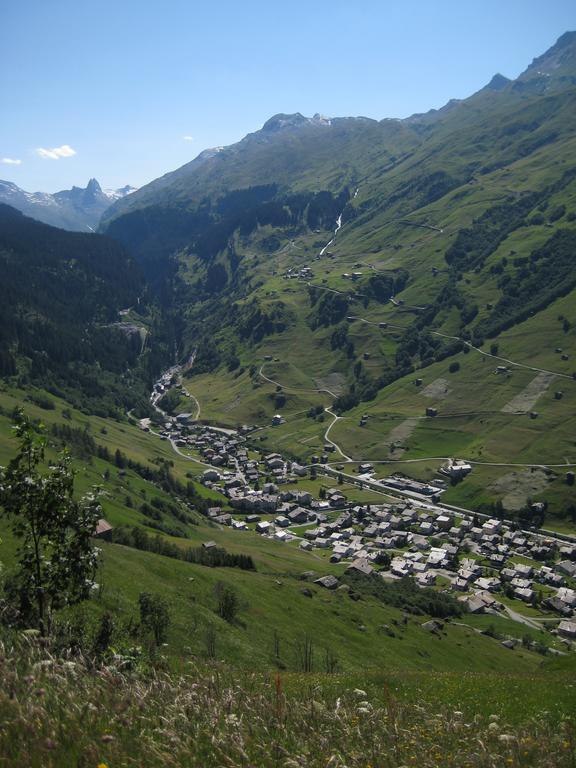 Dachwohnung Unterem Hoereli Vals Esterno foto